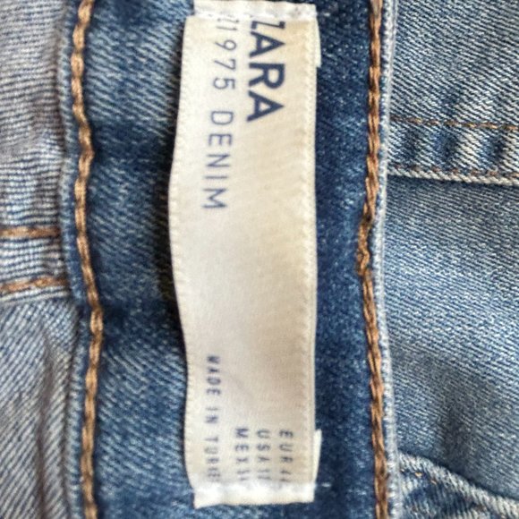 Black Stripe Zara cropped jeans, glammy, shabby - Picture 3 of 4